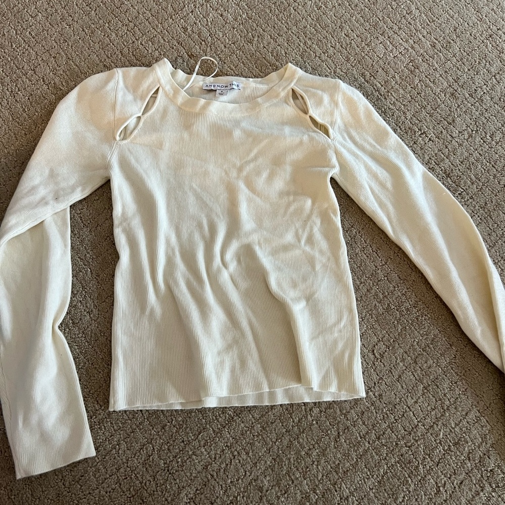 Cream Crew Neck Sweater with Long Sleeves